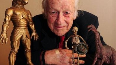 Umrl je Ray Harryhausen