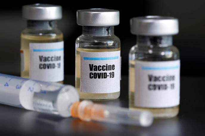 Koronavirus, Covid-19, cepivo | Po podatkih svetovne organizacije je na svetu trenutno 165 razvojnih projektov za cepivo proti bolezni covid-19. | Foto Reuters
