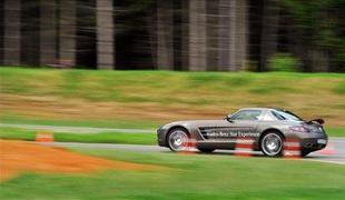 Mercedes-Benz SLS AMG
