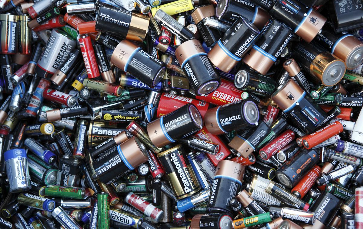 baterije odpadek smetišče nevarni |  V prvi fazi bodo v projekt vložili 25 milijonov evrov. | Foto Reuters