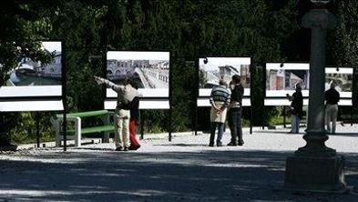 V Tivoliju razstava fotografij o secesiji v arhitekturi
