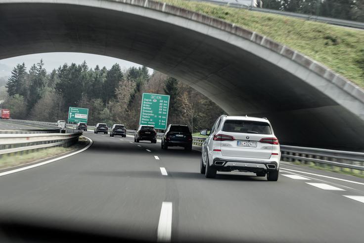 Zračno vzmetenje močno pripomore k vsakodnevni uporabnosti in predvsem vozniškemu udobju. | Foto: Žiga Intihar