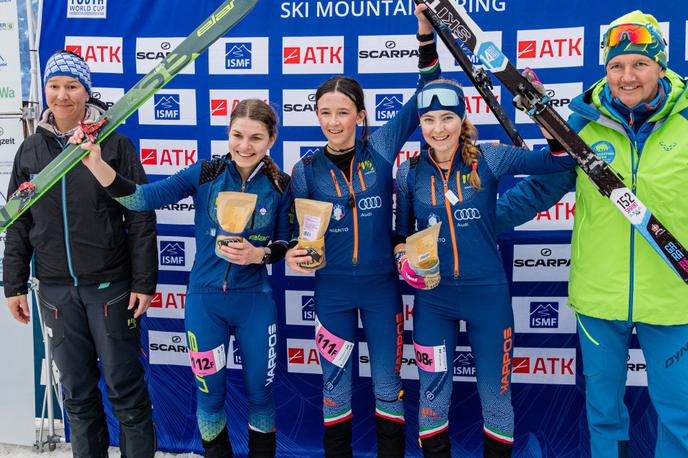 Klara Velepec | Kadetinja Klara Velepec je januarski srebrni medalji z mladinskega evropskega prvenstva 17. februarja dodala še srebrno odličje na tekmi mladinskega svetovnega pokala v Berchtesgadnu, oboje v vzponu. | Foto Skimostats