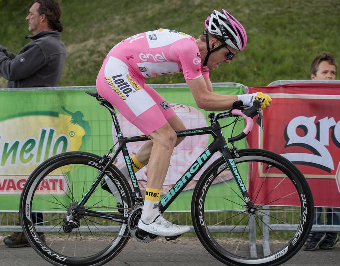 Steven Kruijswijk je leta 2016 dirko po Italiji končal na četrtem mestu, roza majico vodilnega pa nosil na svojih plečih štiri etape. | Foto: Getty Images