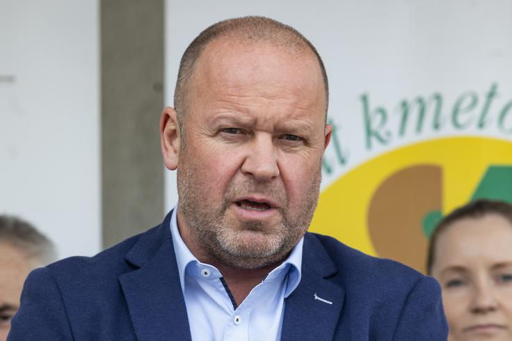"S tem bomo dosegli še eno ključno stvar – koncentracijo, ki smo jo na področju krompirja zadruge žal precej izgubile, da nas bo kmet kot član ali nečlan jemal kot ključnega partnerja in bo k nam pripeljal svoje pridelke," je ocenil Florjančič in dodal, da se lahko z občutno večjimi količinami kakovostnega pridelka pojavijo tudi na vratih trgovcev. | Foto: STA