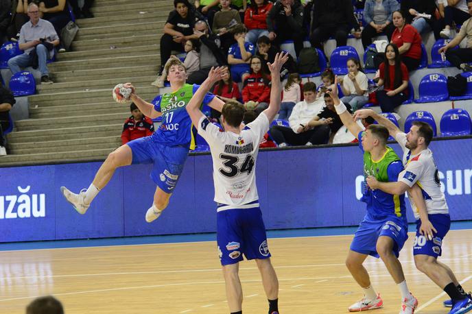 Buzau : RK Celje Pivovarna Laško | Aljuš Anžič je ob remiju na povratni tekmi dosegel sedem golov. | Foto Slavko Kolar