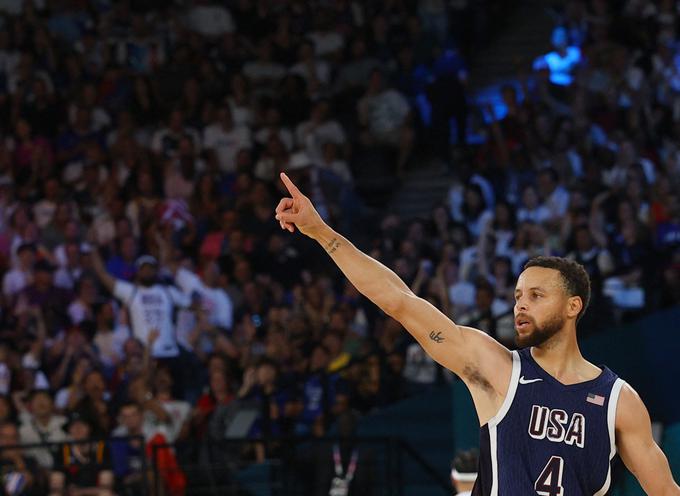 Stephen Curry je blestel v finalu. | Foto: Reuters