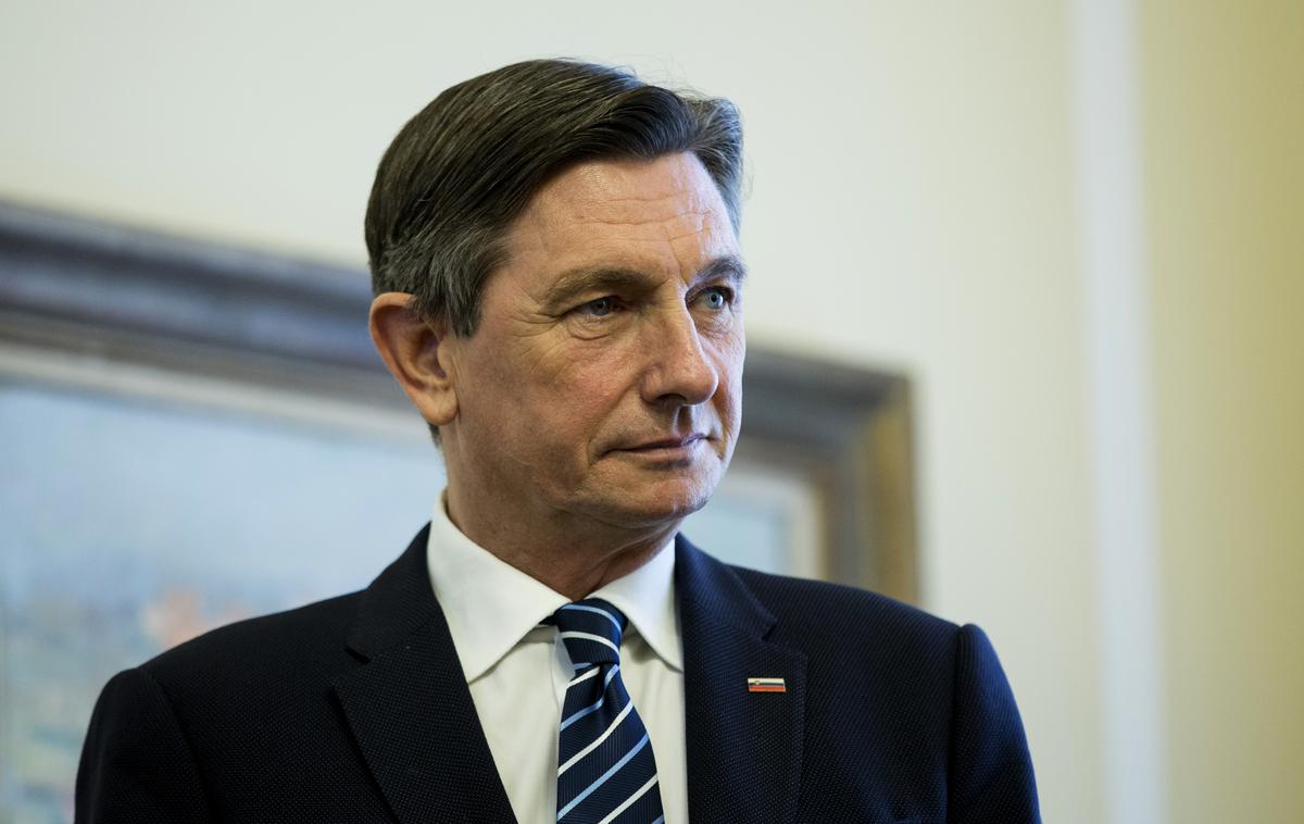 Predsednik republike Borut Pahor je sprejel kolednike Misijonskega središča Slovenije. | Borut Pahor je podpisal ukaz o imenovanju predsednika protikorupcijske komisije. | Foto Ana Kovač