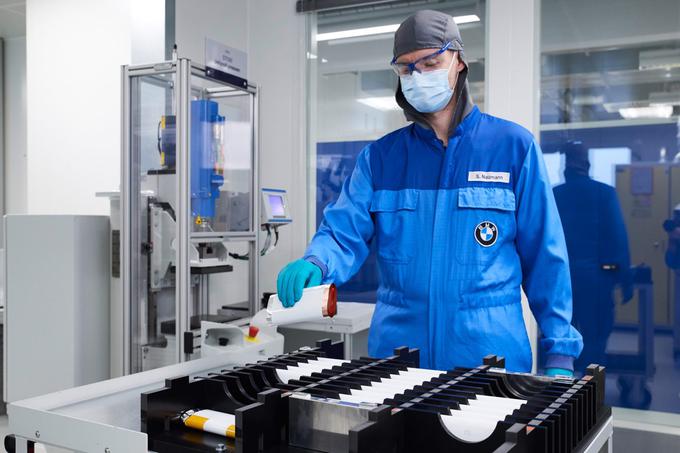 Povpraševanje že presega proizvodnjo litij-ionskih baterij. | Foto: BMW