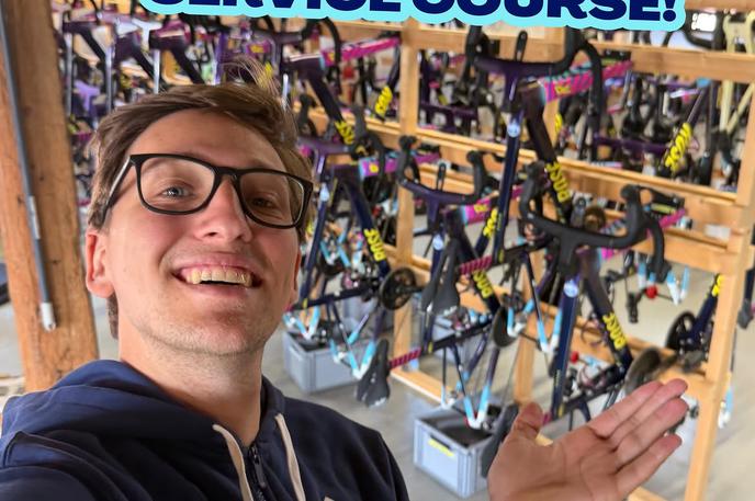 unibet, kraja koles | Pri nizozemski kolesarski ekipi Unibet Rose Rockets so si oddahnili. Po zaslugi majhnega oddajnika so policisti končno našli njihova ukradena kolesa v vrednosti skoraj 200 tisočakov.
