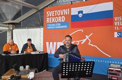 Harmonikar Robert Goter podrl Guinnessov rekord