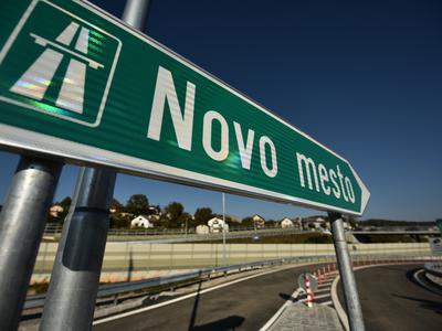 Zaradi prometne nesreče zaprta dolenjska avtocesta