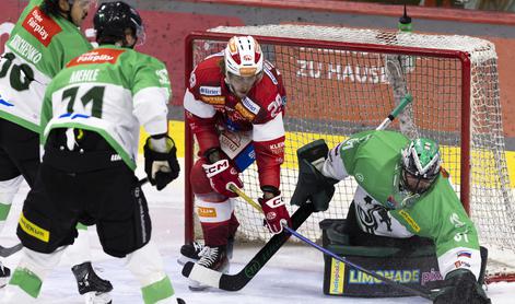 Olimpija po loteriji končala zmagovito serijo Celovca, Tičarjevi ugnali prvaka