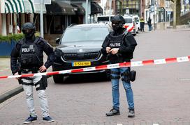 Nizozemska policija, talci