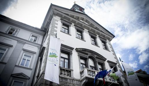 Kdo so vplivneži, ki so jim Jankovićevi plačali skoraj 30 tisoč evrov?