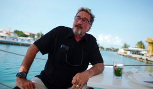 Pravi pirat s Karibov: aretirali so milijonarja, ki hoče Trumpov stolček