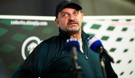 Težavam ni videti konca, skupil jo je še trener Mitrović