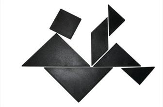 Regal, ki ga je navdihnila kitajska igra tangram