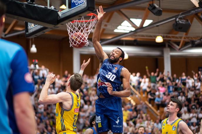Galin Smith (št. 30) | Galin Smith se bo preselil v novomeško Krko. | Foto Guliverimage