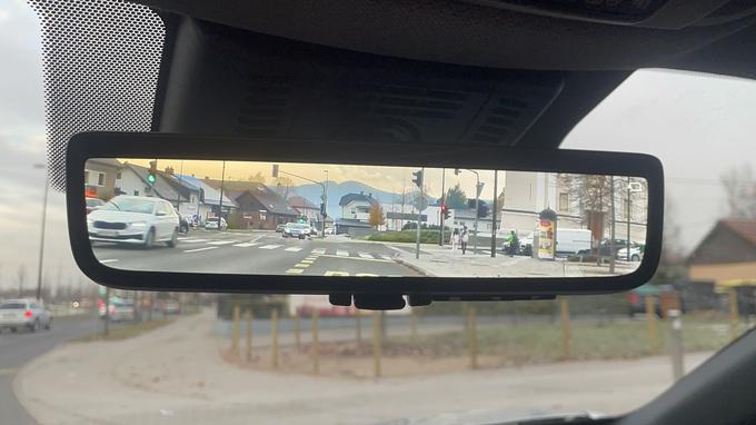 Toyota CHR digitalno ogledalo | Foto: Gregor Pavšič