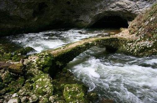 Notranjska iz globine in z višine