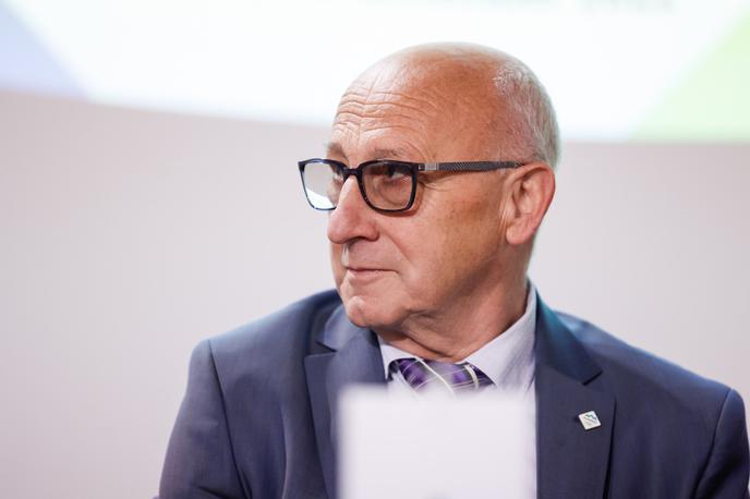 Bogdan Gabrovec | Bogdan Gabrovec pravi, da bi bil njegov odstop v tem trenutku najbolj neprimeren in bi pomenil beg od odgovornosti. | Foto Nebojša Tejić/STA