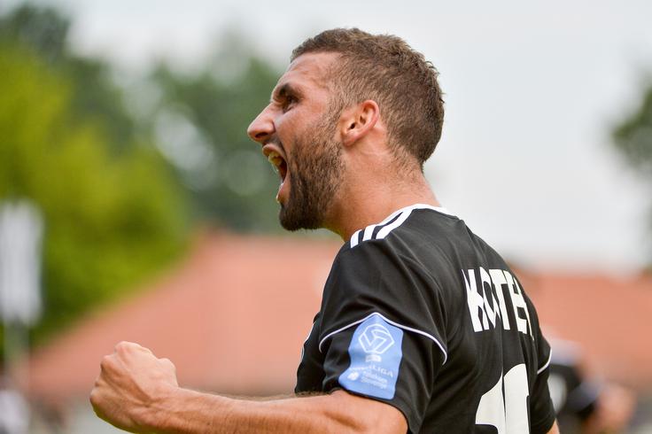 Ko so Domžale lani odigrale prvo tekmo po izpadu iz Evrope, so v Murski Soboti izgubile z 1:5, Nino Kouter pa je dosegel enega najbolj atraktivnih zadetkov v zgodovini 1. SNL. | Foto: Mario Horvat/Sportida