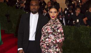 Je Kanye prevaral nosečo Kim?