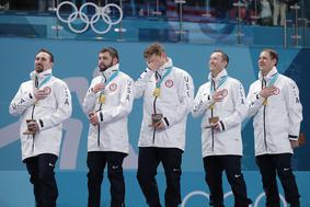 Američani prvič do zlata v curlingu