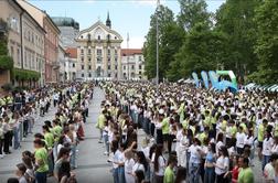 Četvorko v Ljubljani zaplesalo 2.500 maturantov #video