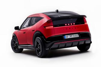 Novost iz Koreje, kmalu bo tudi v Sloveniji: dobre štiri metre in zanimiv zadek #foto