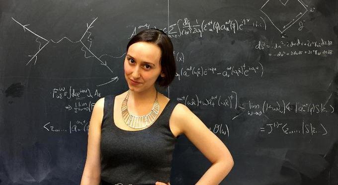 Komaj 23-letna Sabrina Gonzalez Pasterski velja za eno najsposobnejših znanstvenic s področja fizike na svetu. Na prestižni univerzi Harvard, kjer trenutno opravlja doktorat, jo slavijo kot naslednico Alberta Einsteina in od nje v prihodnosti pričakujejo velike stvari.  | Foto: Physicsgirl.com