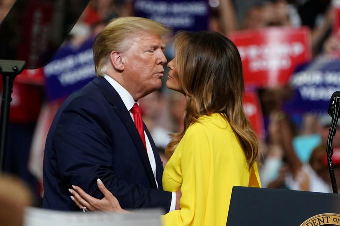 Donald in Melania Trump na predvolilnem zborovanju v Orlandu | Foto: Reuters