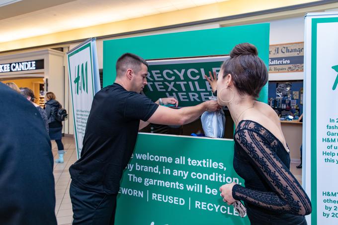 Sistem recikliranja v H&M-u. | Foto: Getty Images