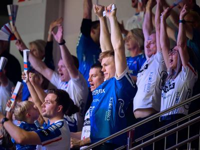 Fenomen, kot ga še ni bilo: Zaradi evropskega prvenstva zaprli parlament