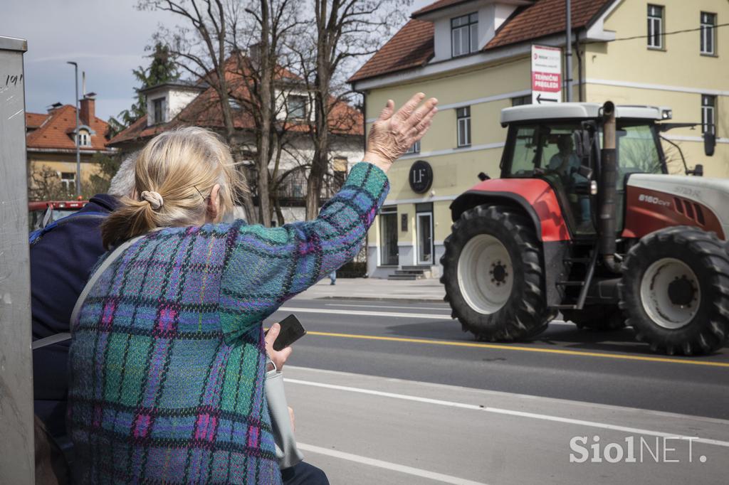 Protestni shod Sindikata kmetov Slovenije. Traktor, kmet, protest.