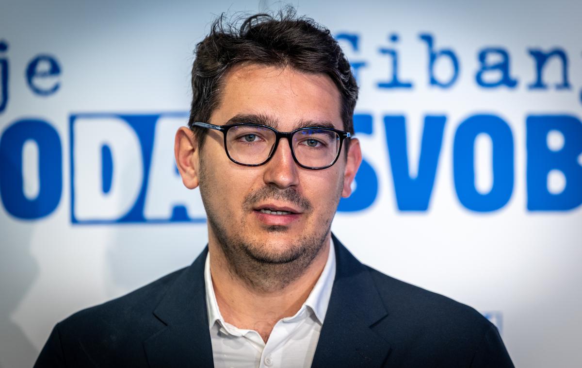 Matej Grah | "Svoboda je v državo prinesla normalizacijo, poslušamo in vodimo dialog z družbo. Ne samo da poslušamo, tudi upoštevamo predloge," je poudaril generalni sekretar Gibanja Svoboda Matija Grah. | Foto Gaja Hanuna