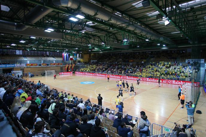 Koper, arena Bonifika | V preteklih mesecih so že morali odpovedati nekaj treningov, v sredo pa se jim je prvič zgodilo, da je odpadla prvenstvena tekma prve rokometne lige.  | Foto Aleš Fevžer