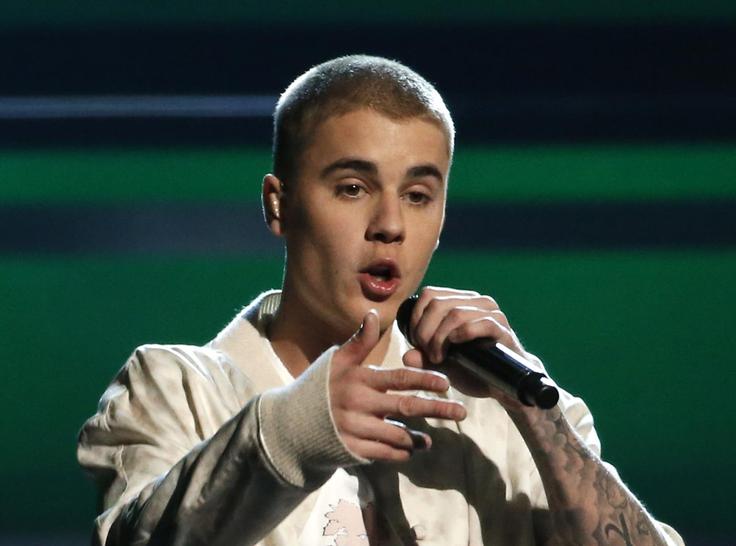 Justin je Madison vzel pod svoje okrilje in ji pomaga pri pevski karieri. | Foto: Reuters