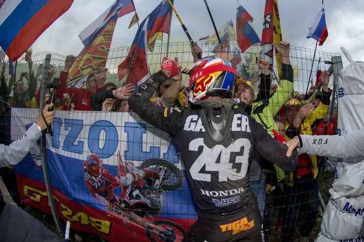 Tim Gajser ima v Pietramurati vedno številčno podporo. | Foto: Honda Racing/ShotbyBavo