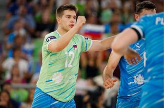 Oranžni zmaji se krepijo, prišla še dva Slovenca