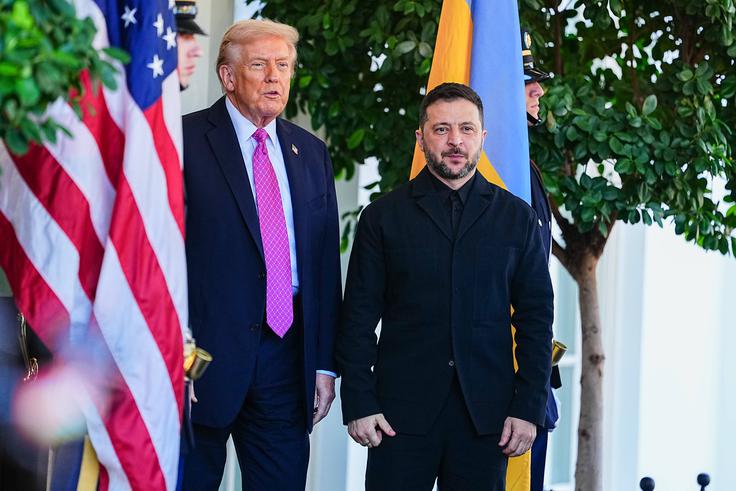 Po poročanju nekaterih medijev naj bi Trump v nedavnem pogovoru z Zelenskim od ukrajinskega predsednika zahteval umik ukrajinske vojske iz Donecka, s čimer bi ustregel Putinu. Trump je to pozneje zanikal. | Foto: Guliverimage
