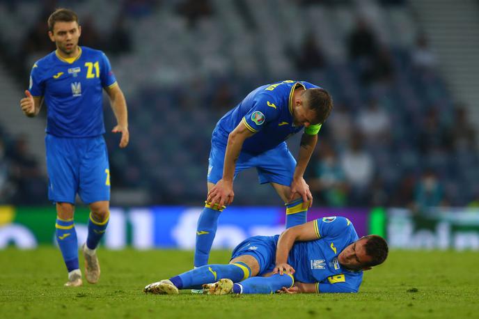 Artem Besedin | Artem Besedin je zaradi poškodbe kolena predčasno zaključil s prvenstvom. | Foto Guliverimage