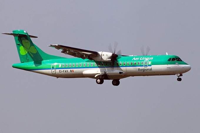 Stobart Air stavi na ATR-jeva turbopropelerska letala. Največ letov opravijo za Air Lingus, drugega največjega irskega letalskega prevoznika. Stobart Air je lani prepeljal okrog 1,4 milijona potnikov. | Foto: Thomas Hilmes/Wikimedia Commons