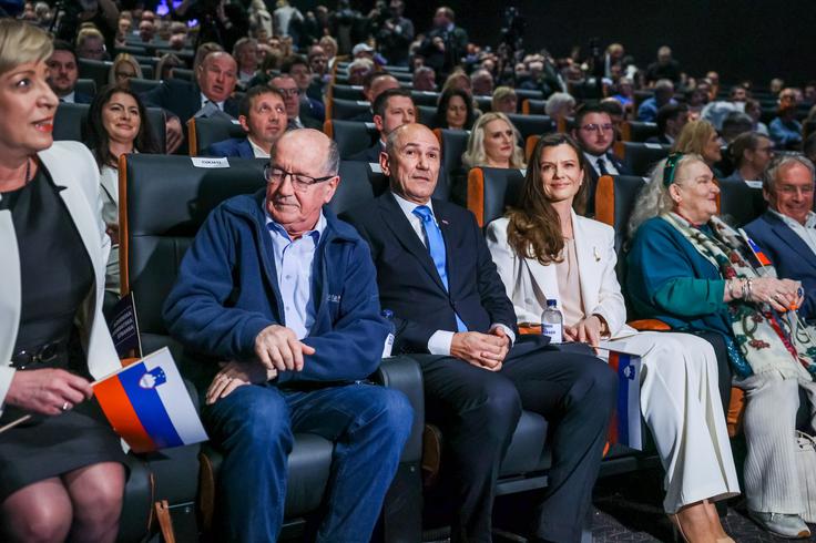 Ponovili so tudi, da bodo "zaprli pipice levičarskim nevladnim organizacijam". | Foto: STA