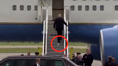 Nova prigoda Donalda Trumpa: poglejte, kaj je odnesel na letalo