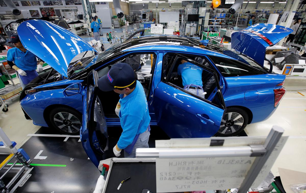 tovarna Volkswagen Toyota | Po vrednosti je bila Toyota v zadnjih letih vselej občuten korak pred drugimi tradicionalnimi proizvajalci, čeprav električno prihodnost med vsemi omenjajo najprevidneje. | Foto Reuters