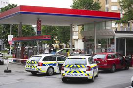 Rop bencinskega servisa v Ljubljani in prijetje storilca.