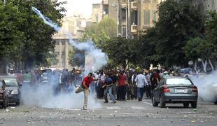 Foto: V Egiptu vse več mrtvih, premier pohvalil ravnanje policije