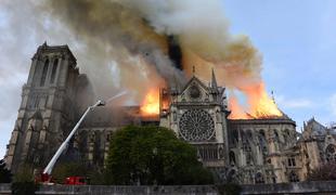 Trumpov predlog za gašenje notredamske katedrale - kaj so mu odgovorili Francozi? #foto #video